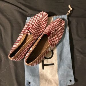 Toms shoes